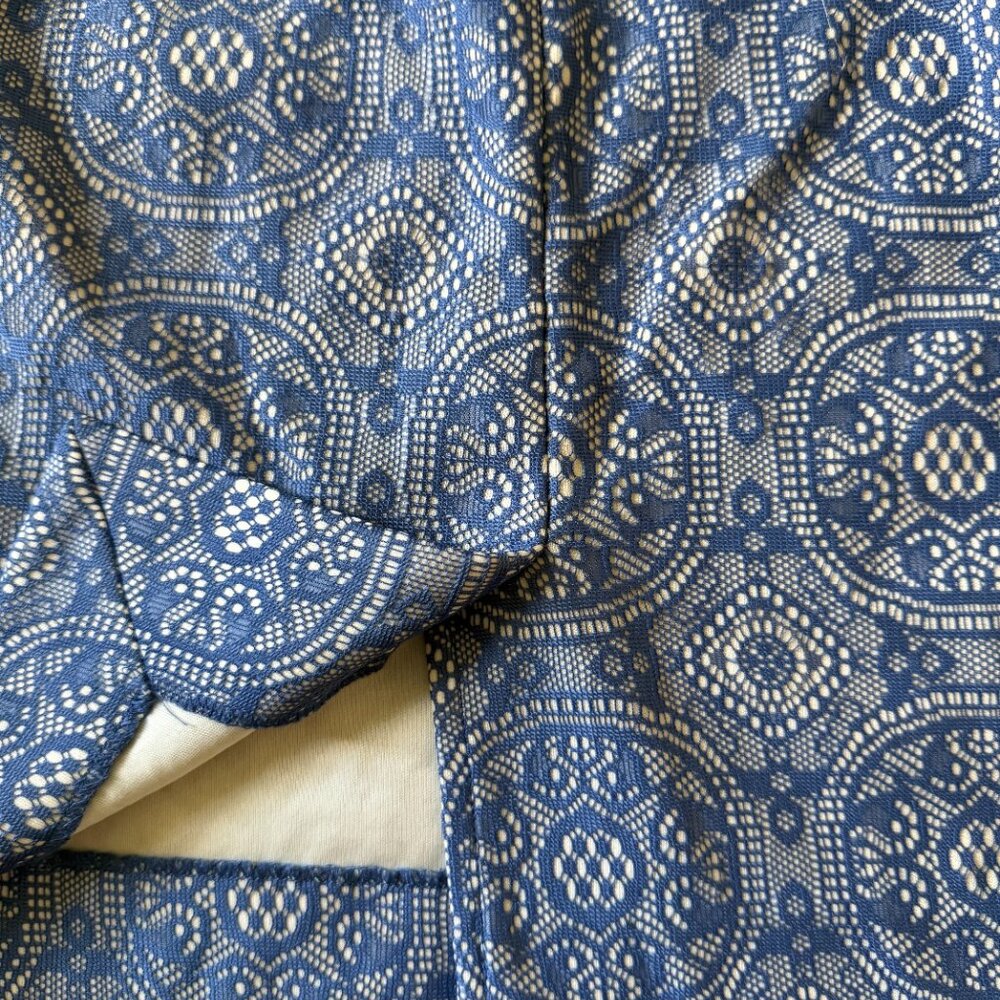 The Limited Paisley Lace White and Blue Pencil Skirt Women's Size 6 Fit - Picture 4 of 4